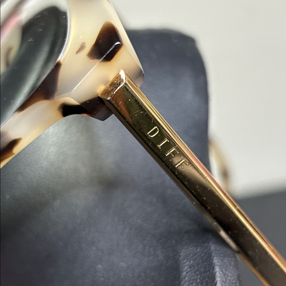 Diff Bella Blue Light Tortoise Shell Square Glass… - image 3